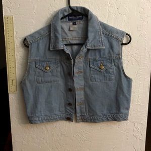 Crop denim sleeveless top